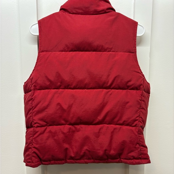 Ralph Lauren Vintage Women’s Red Vest with Colorful Ski Patches - Picture 2 of 6